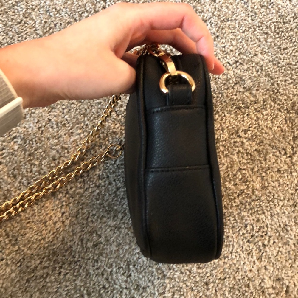*SOLD* Forever 21 Black & Gold Crossbody Purse - Picture 8 of 9
